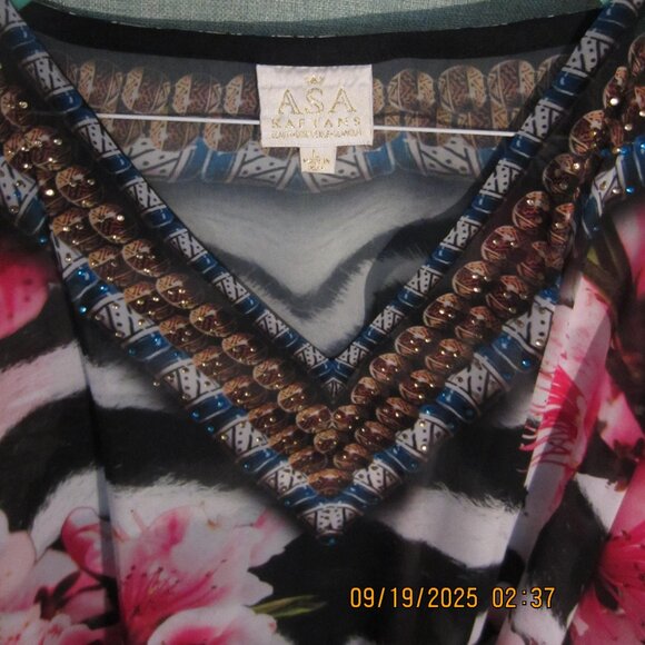 ASA Kaftan - Picture 1 of 6